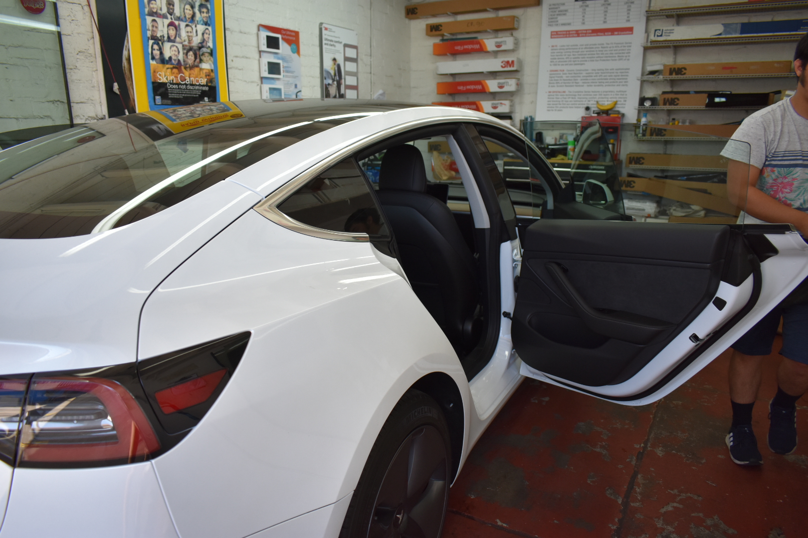 3M window film, 3m crystalline window tint, llumar window tint, car window tint, best window tint, commercial window film, privacy window film, best window tint shop los angeles